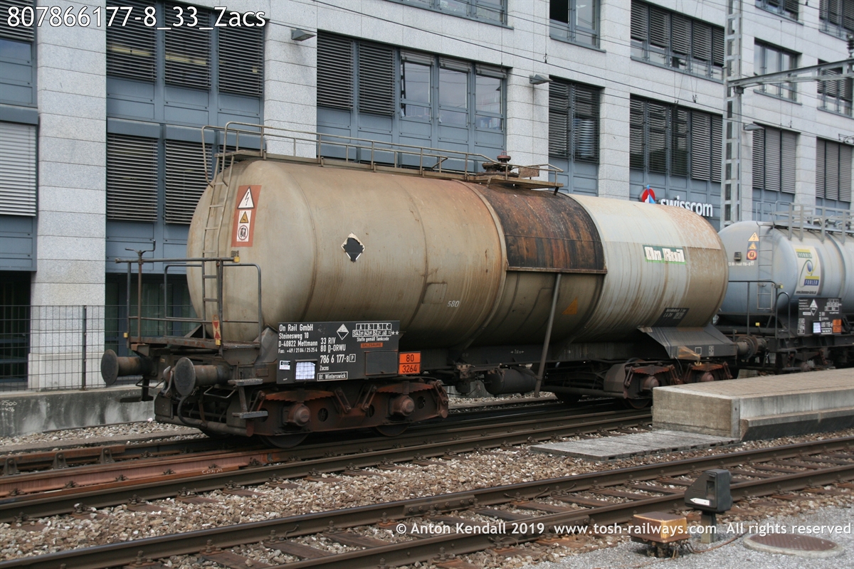 807866177-8_33_Zacs.JPG